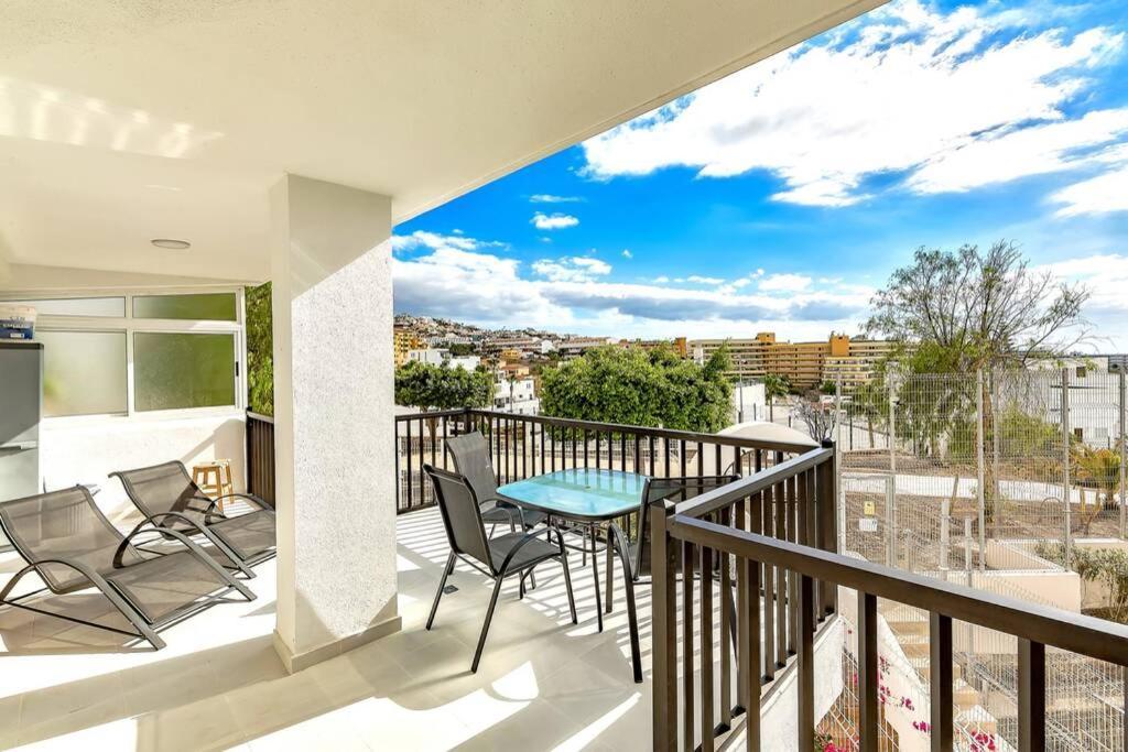 Modern Apartment In Parque Royal I, Playa Fanabe アデヘ エクステリア 写真