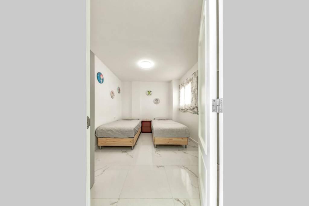 Modern Apartment In Parque Royal I, Playa Fanabe アデヘ エクステリア 写真