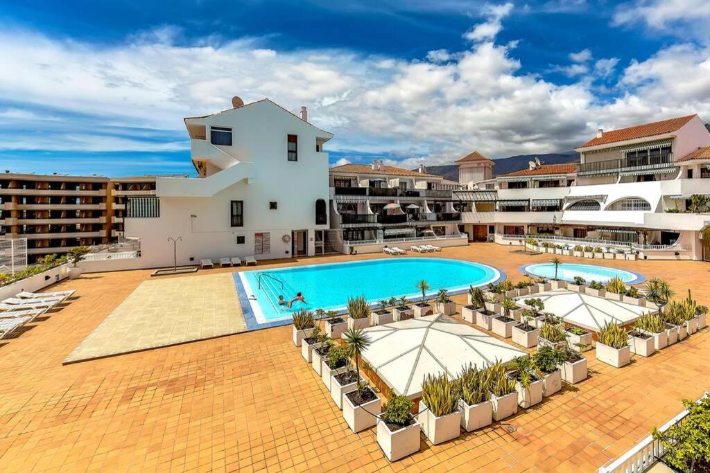 Modern Apartment In Parque Royal I, Playa Fanabe アデヘ エクステリア 写真