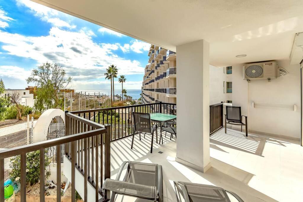 Modern Apartment In Parque Royal I, Playa Fanabe アデヘ エクステリア 写真