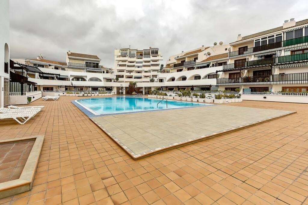 Modern Apartment In Parque Royal I, Playa Fanabe アデヘ エクステリア 写真