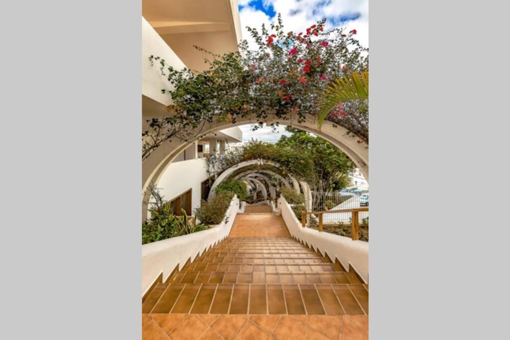 Modern Apartment In Parque Royal I, Playa Fanabe アデヘ エクステリア 写真